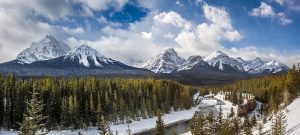 Morants curve in Banff National Park